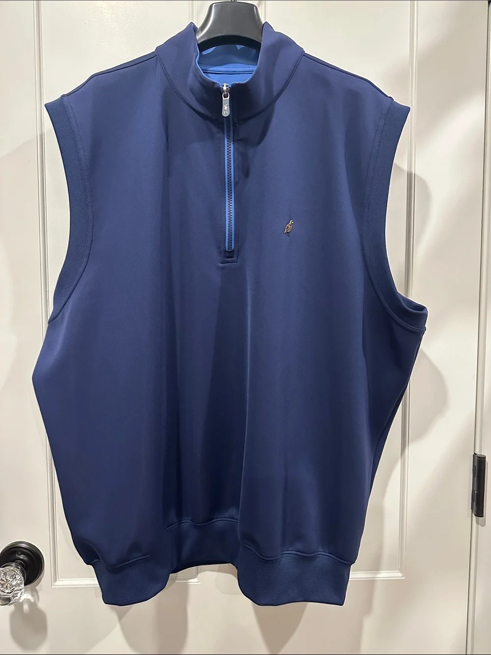 Fairway & Greene Navy Golf Tech Vest with Hyannisport Logo - Picture 1 of 3